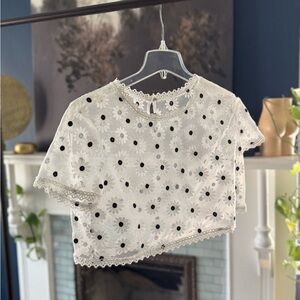 Elegant White Floral Lace Top